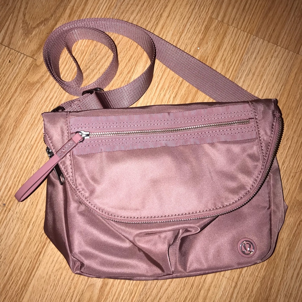 Mauv Lululemon cross body purse